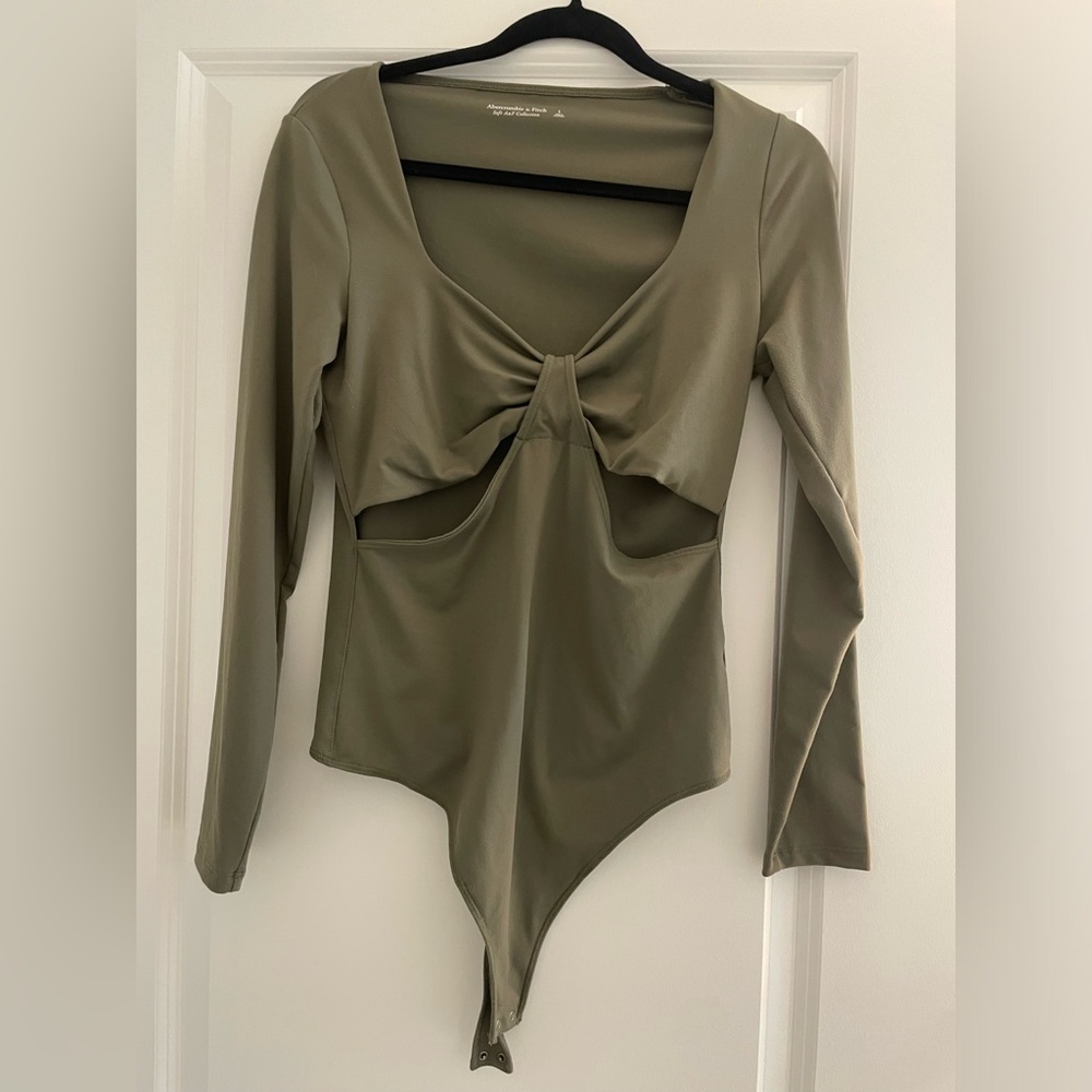 Abercrombie & Fitch Double-Layered Seamless Fabric Cutout Bodysuit